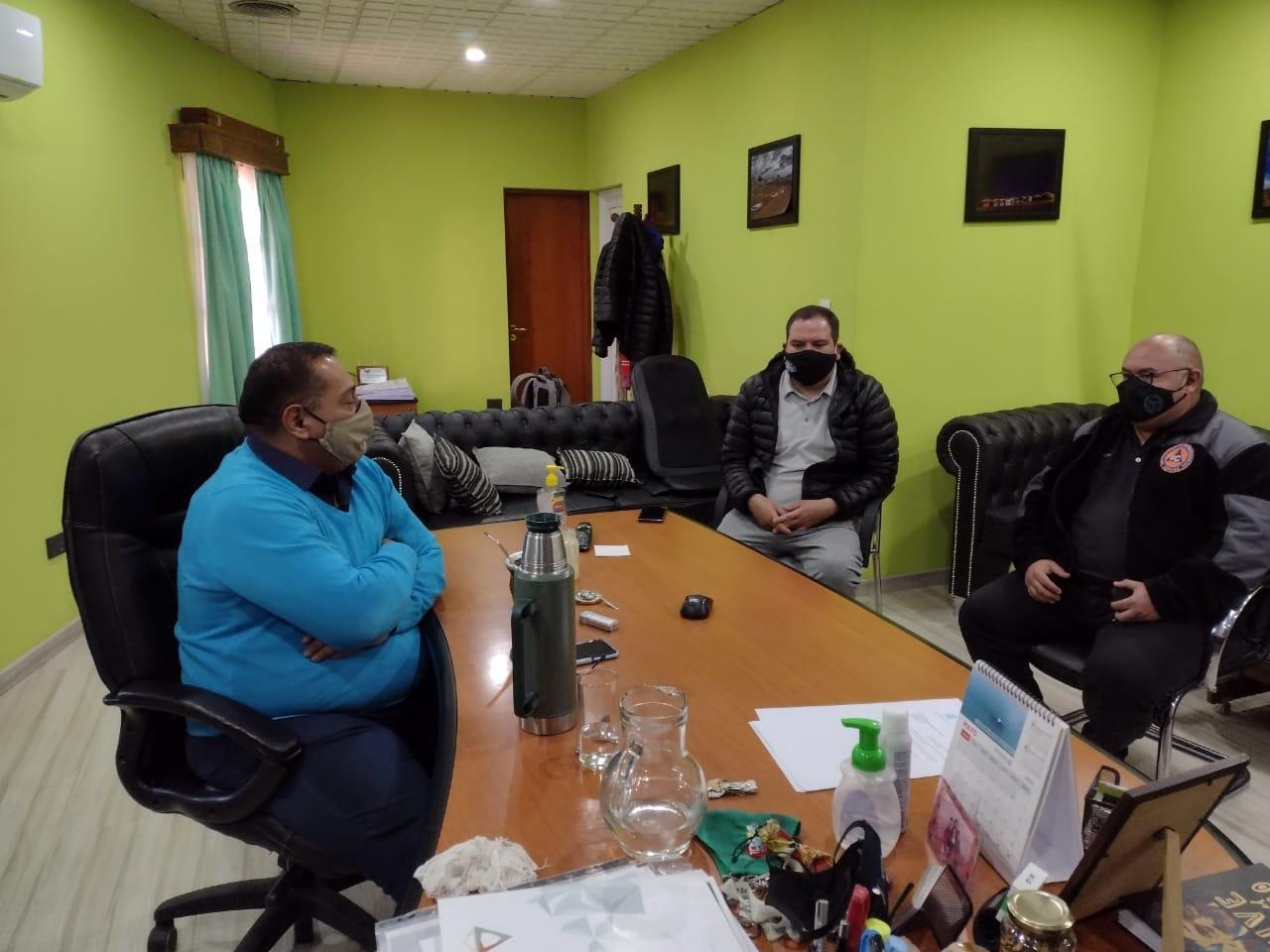 multimedia.normal.a362592c4e333483.7265756e696f6e20666172696173206d65726361646f5f6e6f726d616c2e6a7067