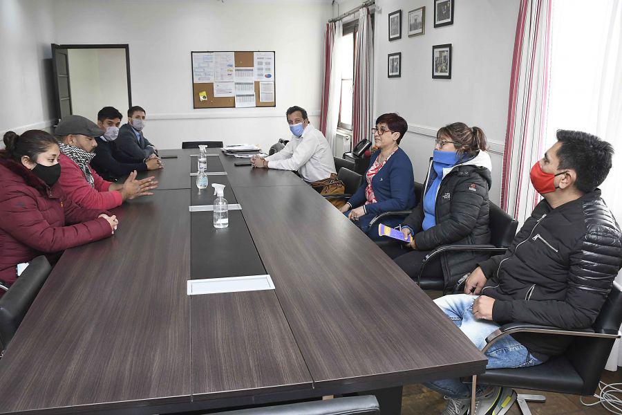 f2f65ffc0e0ee14878461f6f291259b7_XL