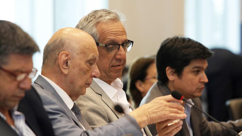 5bd4d55857653_940_529!