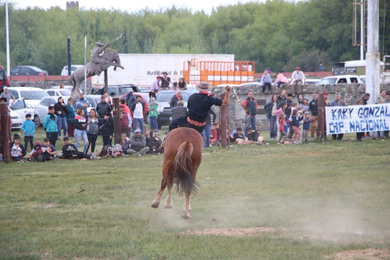 39A16828-61DD-456C-828B-DEE25C7C1AD2