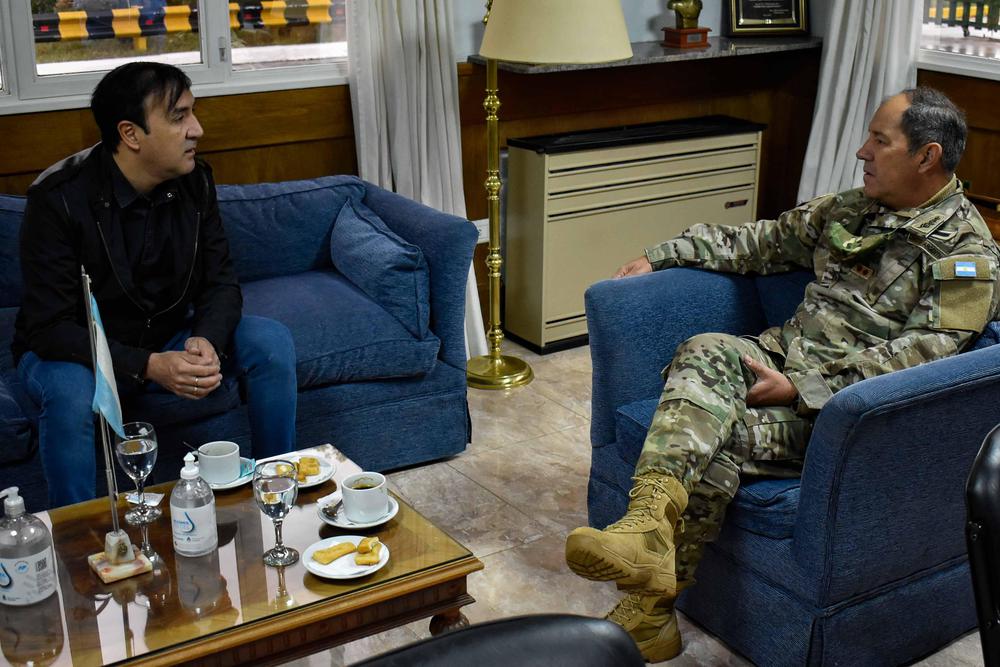 INT_ENCUENTRO PROTOCOLAR JEFE DE EJERCITO_02-02_SIN SELLO (16)