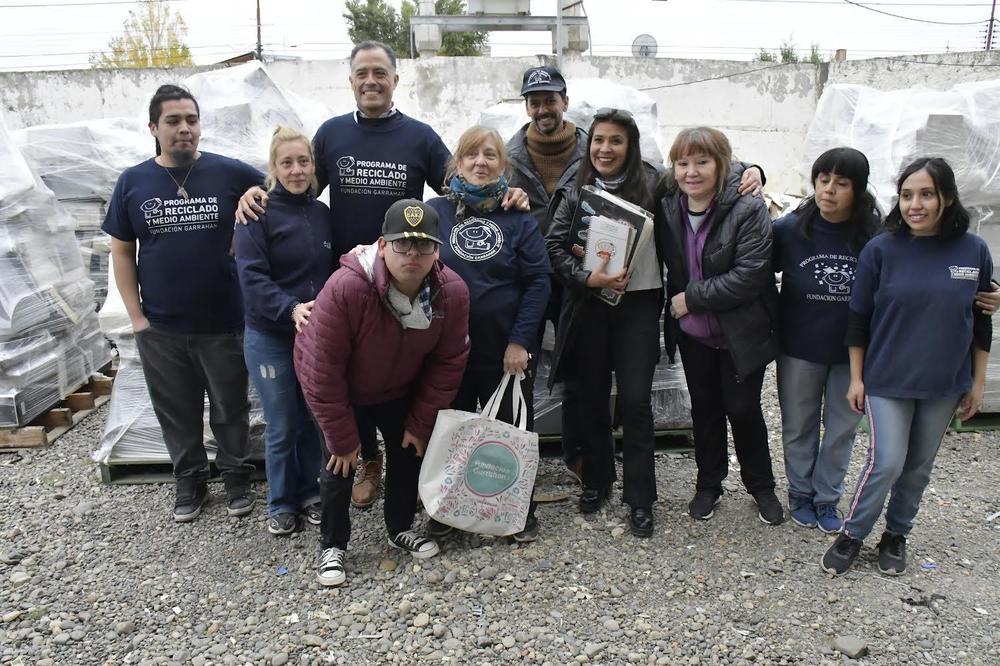 F9E79BBB-62FF-4B5C-AB37-BB075ADA7306