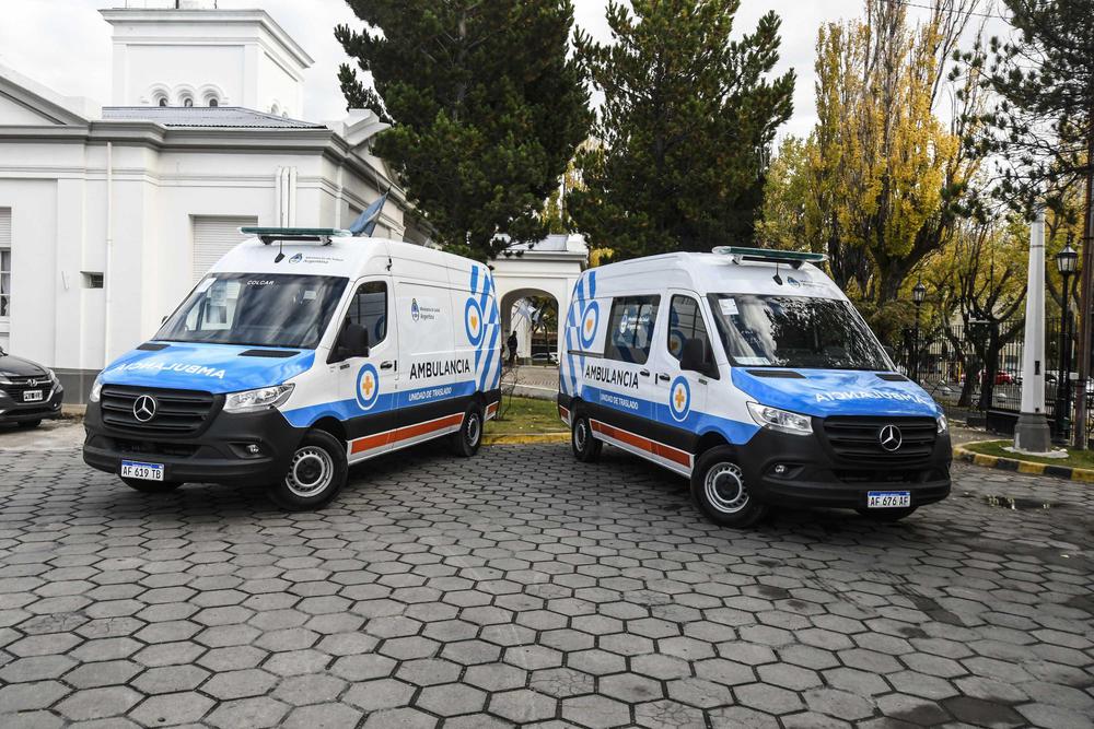 20230418_AK_ENTREGA_AMBULANCIAS-2