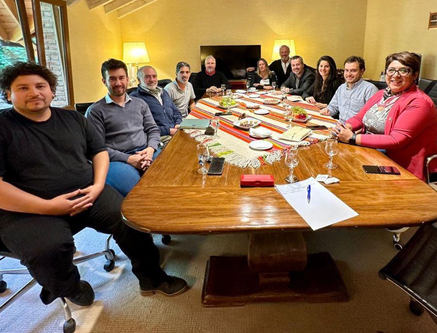 e108d7e7ed1804e008c368cf81064842_XL