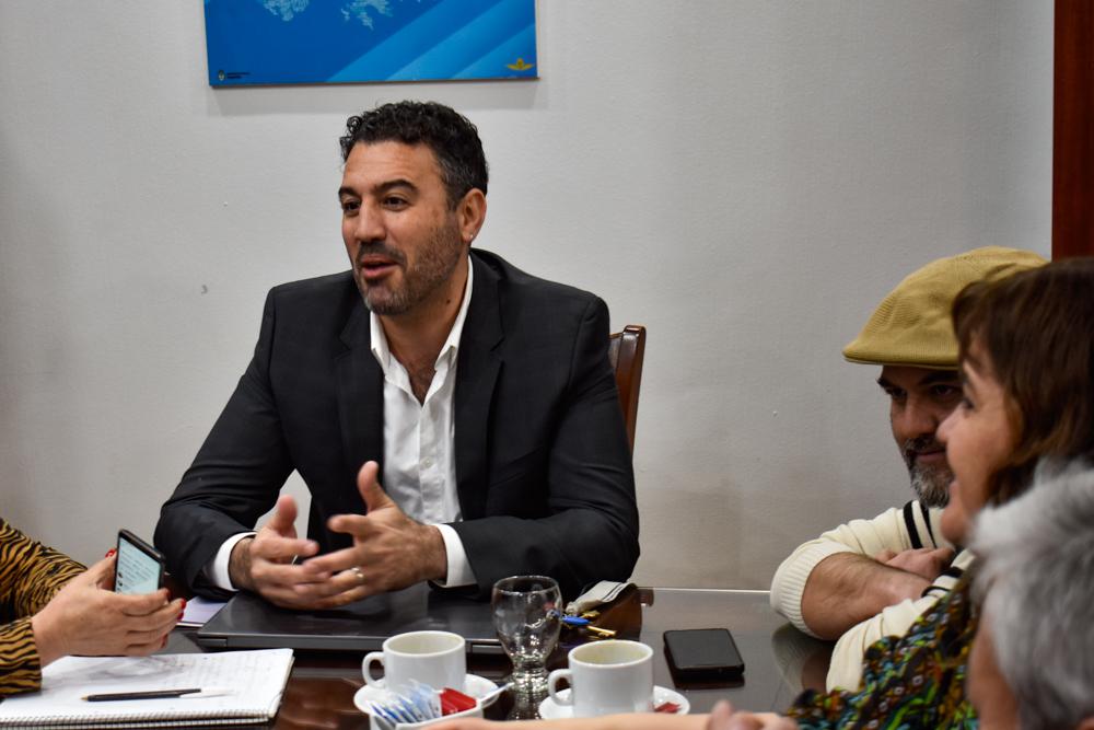 INT_PARITARIAS_21-09 (1)