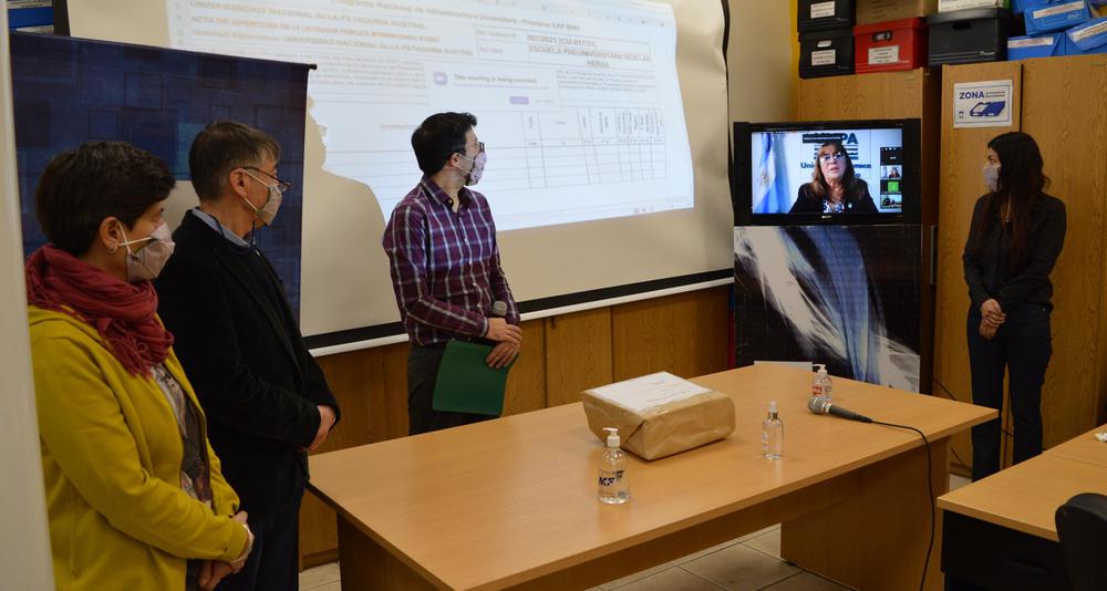 Licitacion-EscuelaLH-Apertura