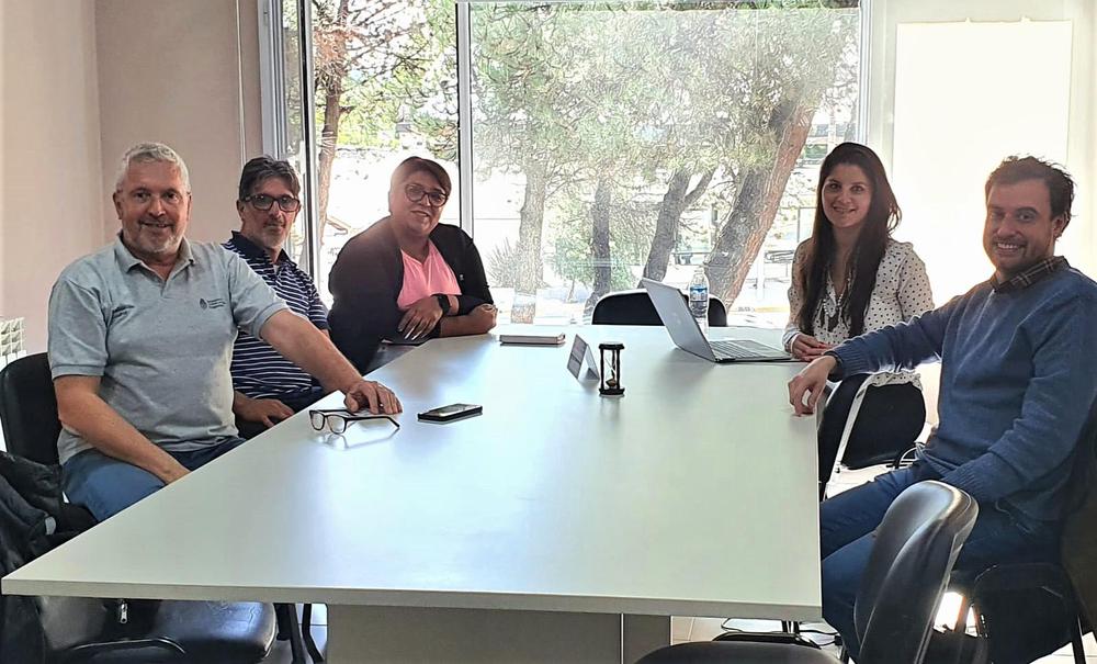 1b640f55-6b3e-475c-a3b7-e2d3f2d86a6c