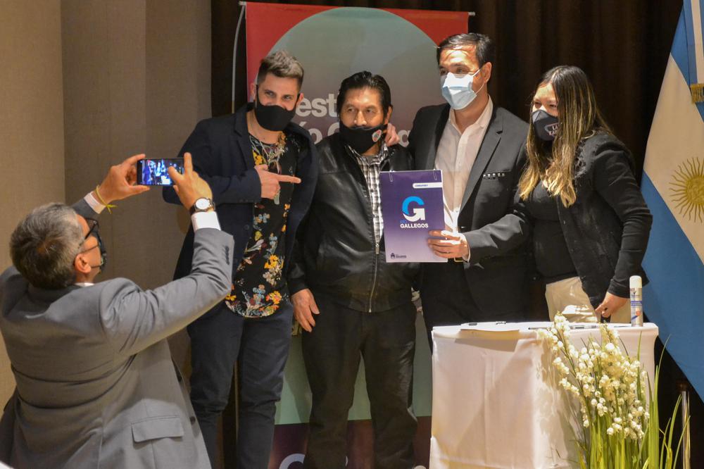 INT- ACTO FIRMA DE CONTRATOS DE BANDAS PARA EL PASEO - SIN SELLO-15