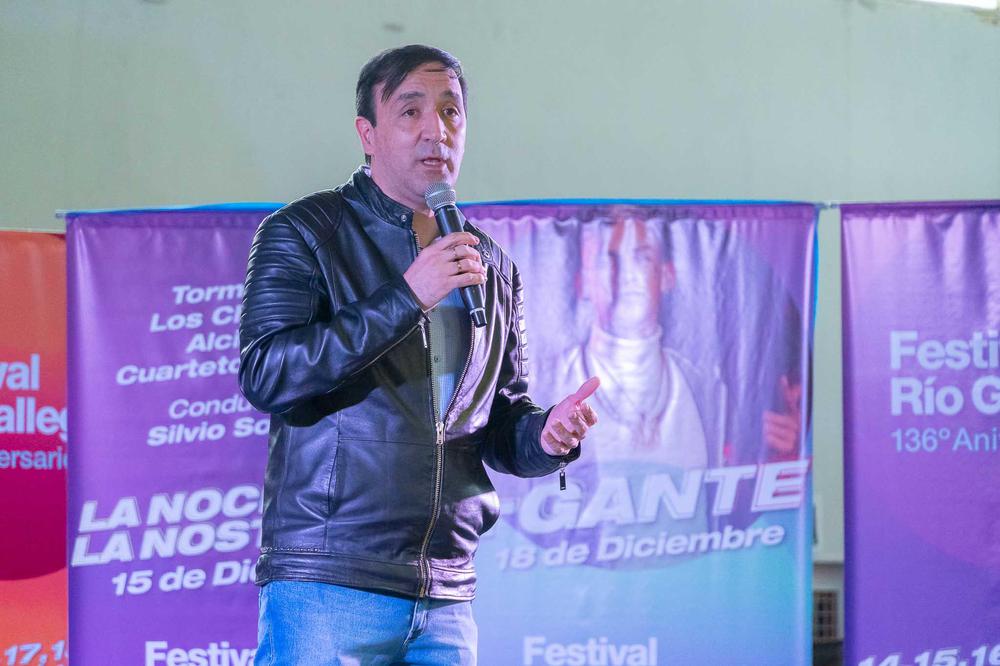 33129FFF-0E09-4DE9-A38F-879A9A8F189A