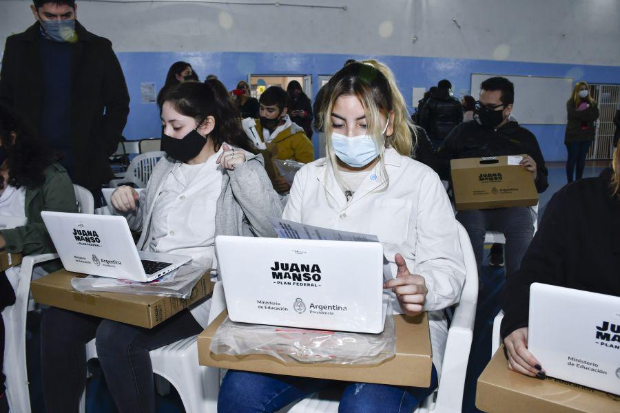 d4c71661168505382233d4400dc5500e_XL