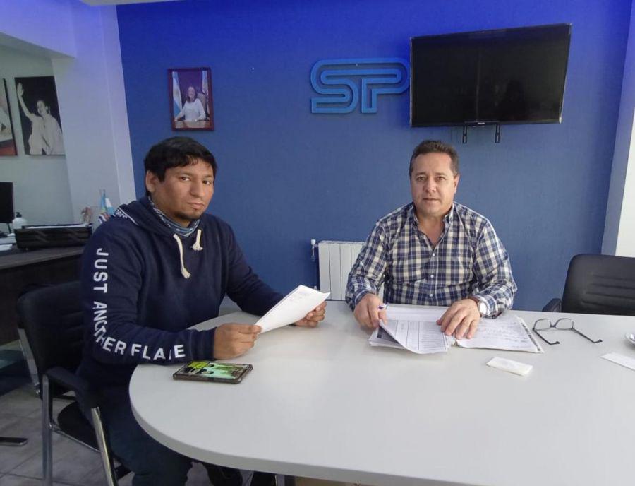 d918dd15c60cff64e53403ce45b6da70_XL