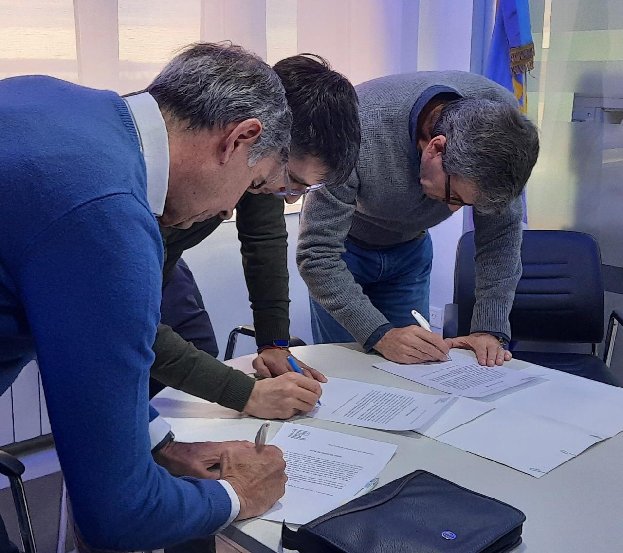 4B5782B3-D88F-4158-808D-2C601600DD51