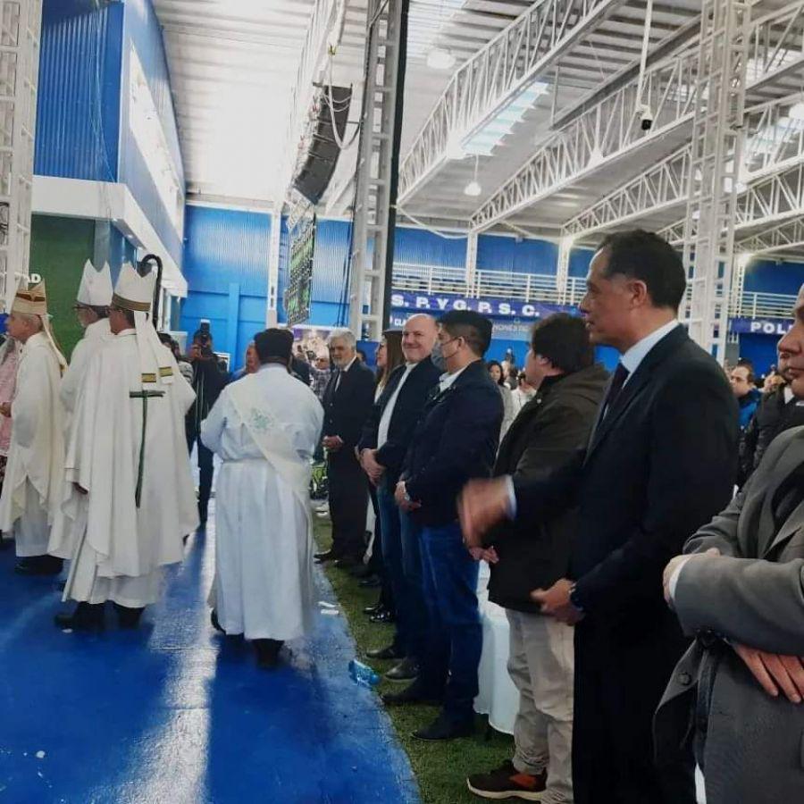 d5a298453ef017ce9244592075bdabab_XL