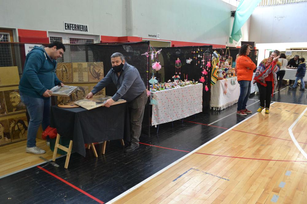 21946F63-681D-4F4C-8C76-F96D24C64989