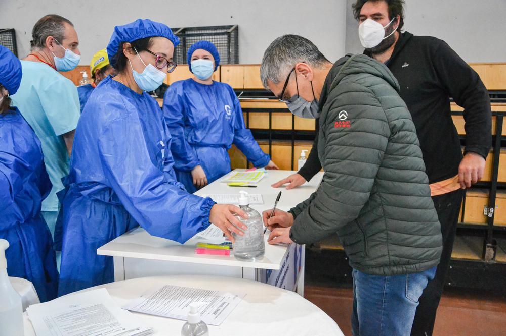 SAL_VACUNATORIO_04_08-42