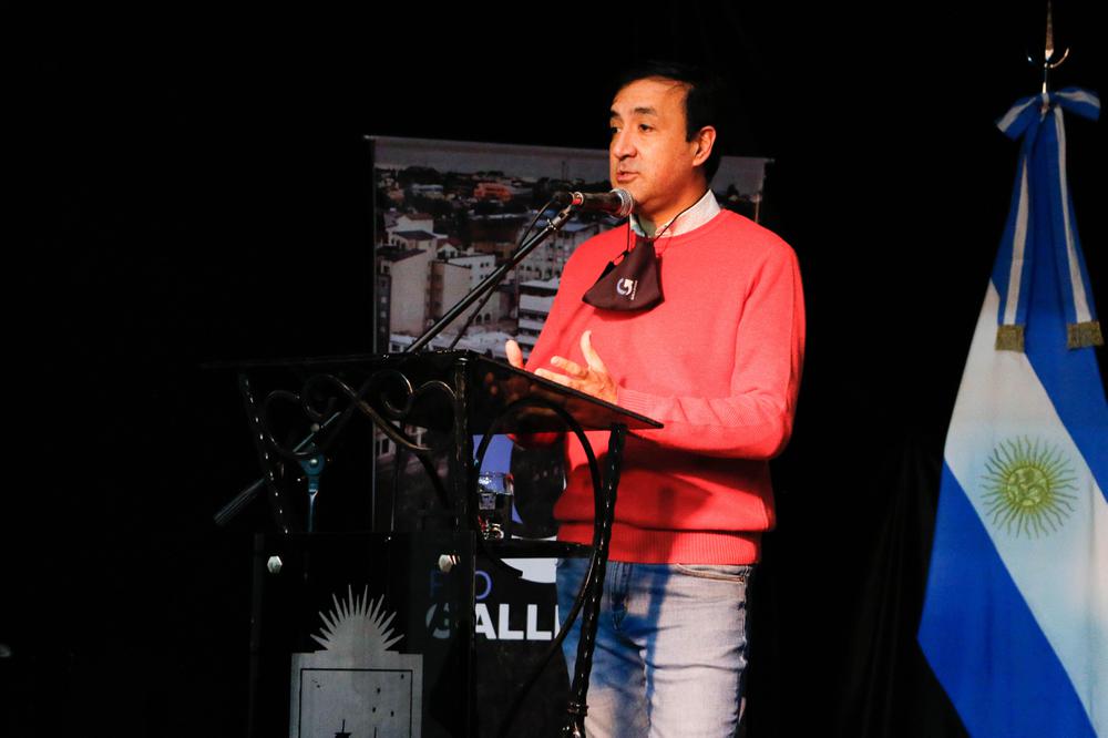 INT_UNPA_ENTREGA DE CERTIFICADOS_TEATRO_17-05-8