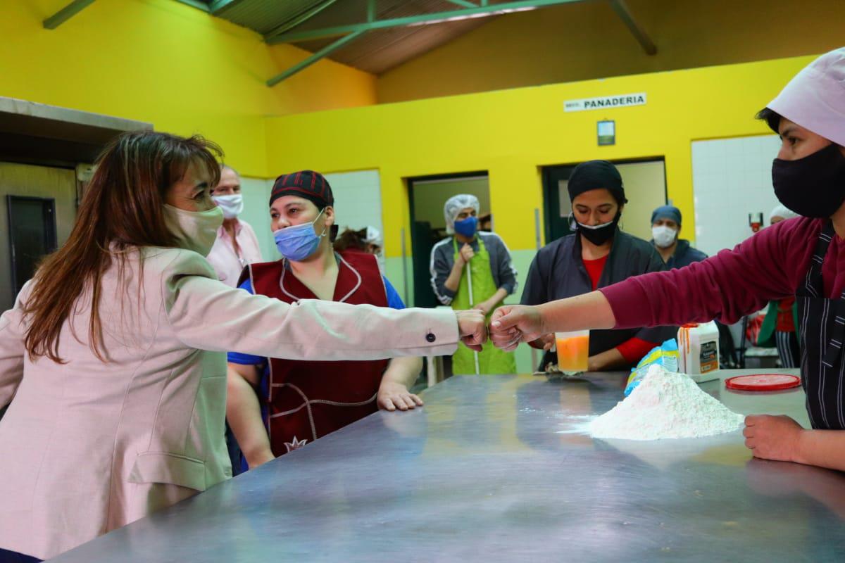 Roxana Reyes Caleta Olivia2