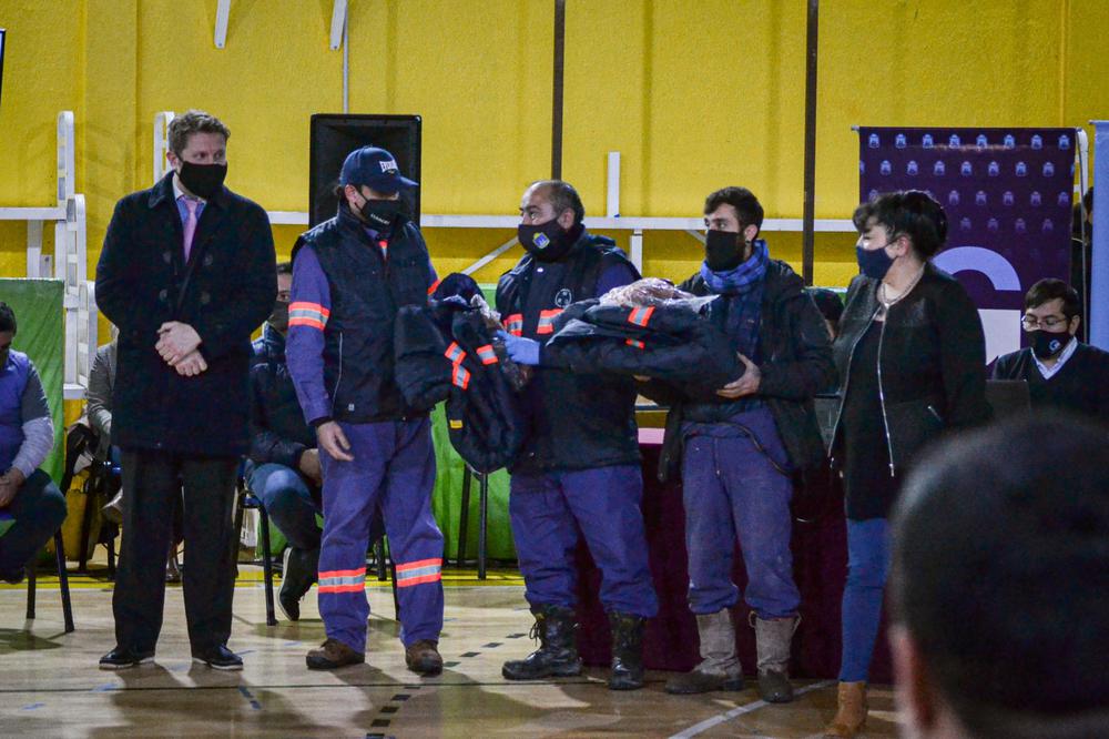 INT_APERTURA DE LICITACIÓN Y ENTREGA DE ROPA INVERNAL_14_07-59