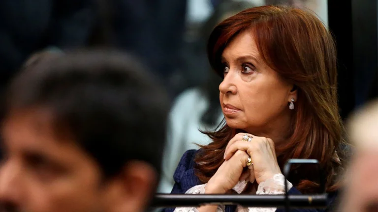 CRISTINA  CRISTINA