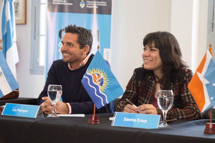 a5d245ca737928d85a7cedd36754b227_XL