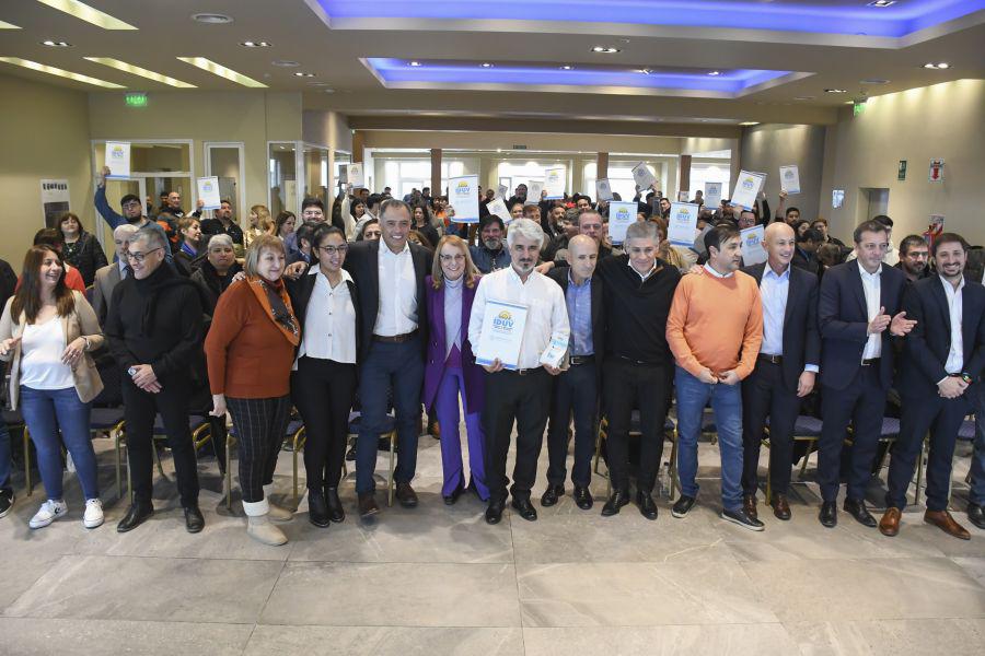 f39425c42dd600b40b07177ab0553090_XL