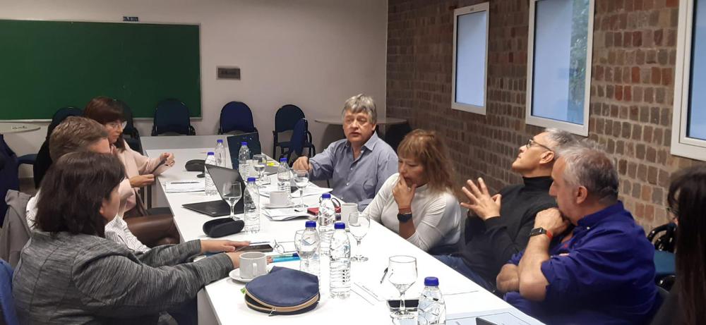 Diputado Oliva con ministros y diputados en Comisiones