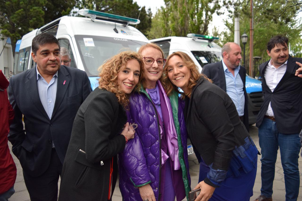 01-11 entrega de ambulancias y equipamiento sanitario (1)