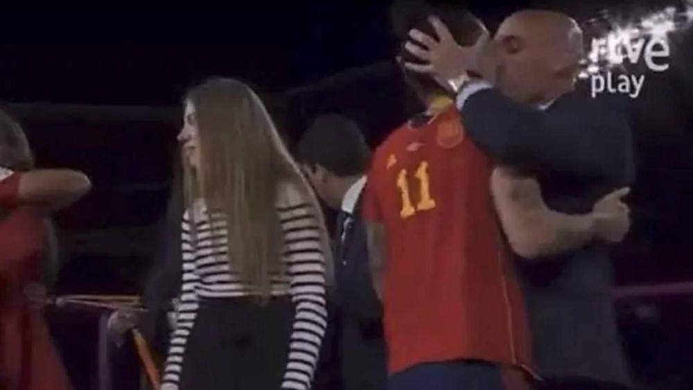 17161D574C434C6D17170F54584941751F131D1856404372-2000x1125