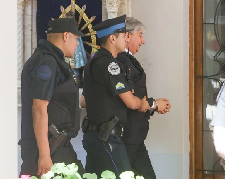 f768x1-1504385_1504512_5528