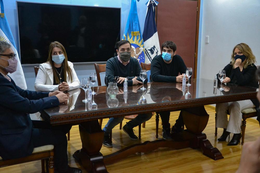 INT- APERTURA DE SOBRES LICITACION DEL VELATORIO MUNICIPAL - SIN SELLO_11_08