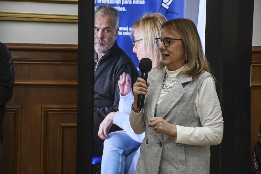 df60beb57c9e53a92c24daab2adee8d4_XL