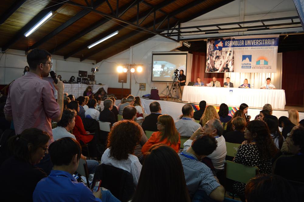 AsambleaUniversitaria1