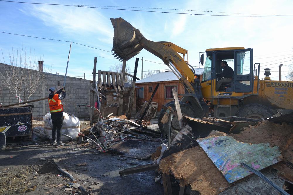 CE581DDE-C364-49E5-BC9F-CA8EF8859AA0