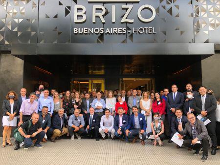 5cb3099faf10594ab9456a3619512355_L