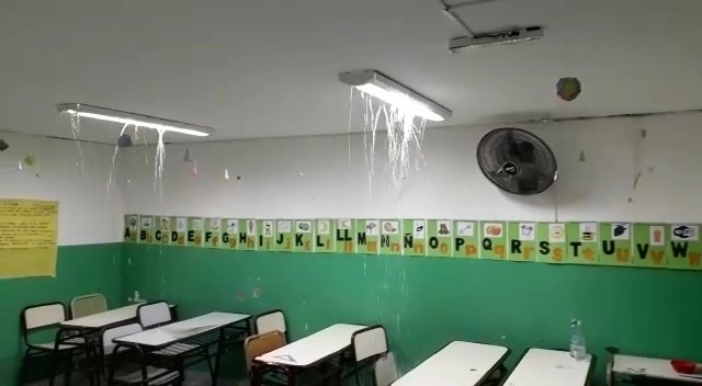LAS HERAS ESCUELA INUNDADA