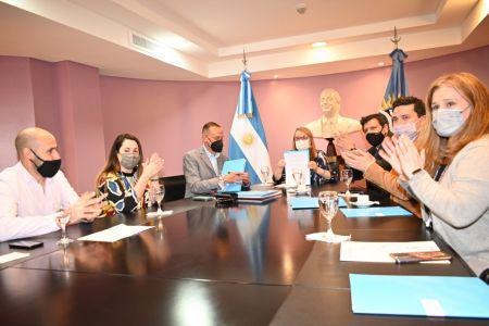 65871dc4e6f59ba2ad6cf0aec94a71f4_L