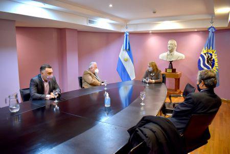 719e762aaad985fa1870404e7de05f64_L