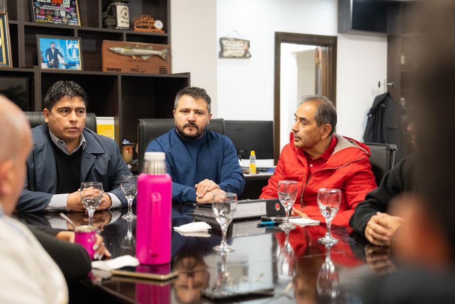 f9c5756ddba64d898006a76549dedb5d_XL