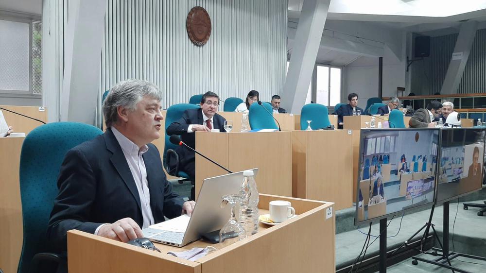 3 Diputado Oliva en sesión