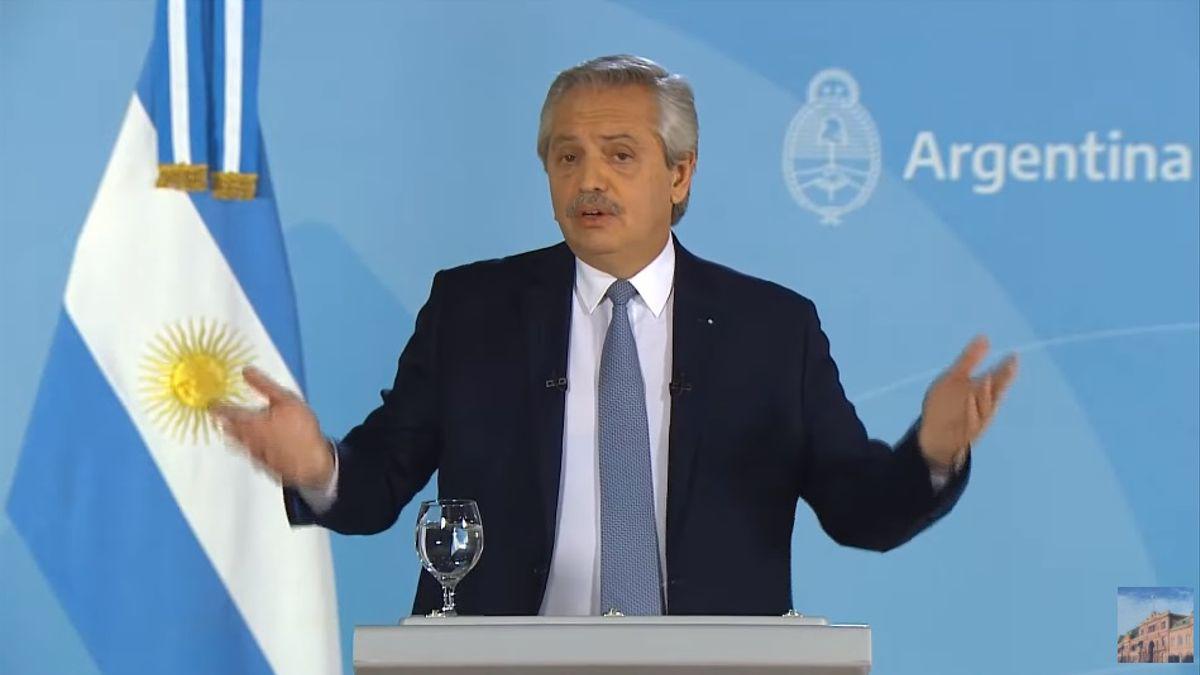 585bf63f-1c94-40bc-b194-6b432996960f_16-9-discover-aspect-ratio_default_0