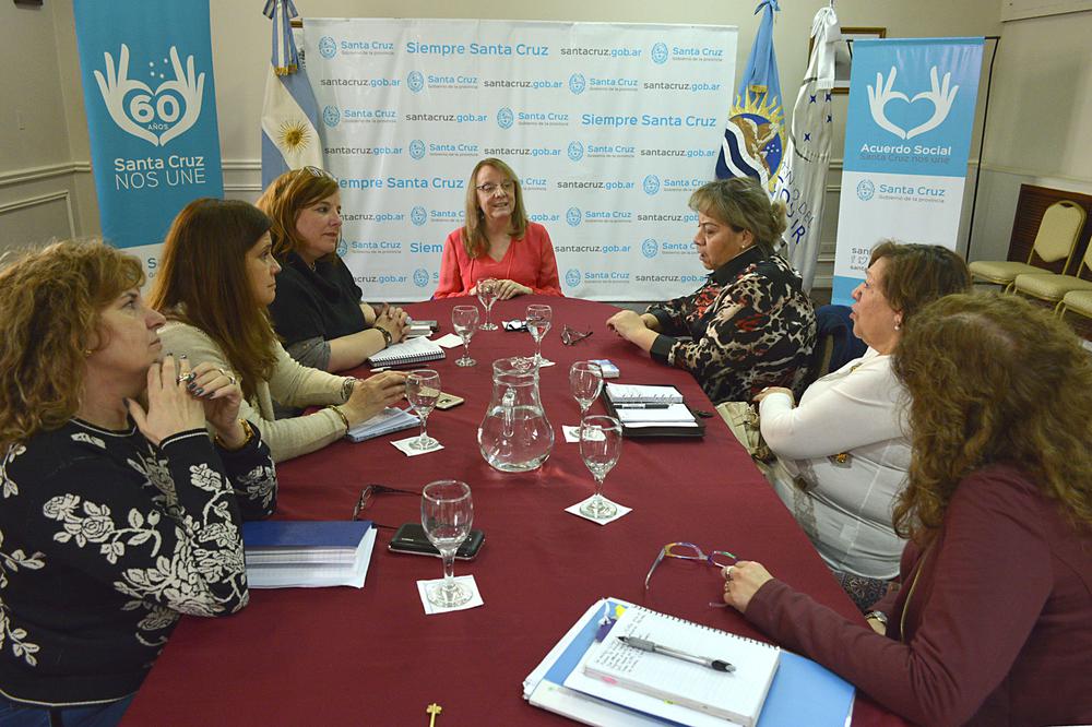 Alicia recibió a representantes del sector pasivo provincial (2)