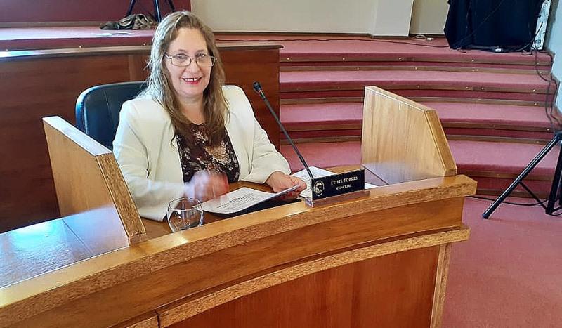 multimedia.normal.9e16831759f5774a.657468656c20546f727265735f6e6f726d616c2e6a7067