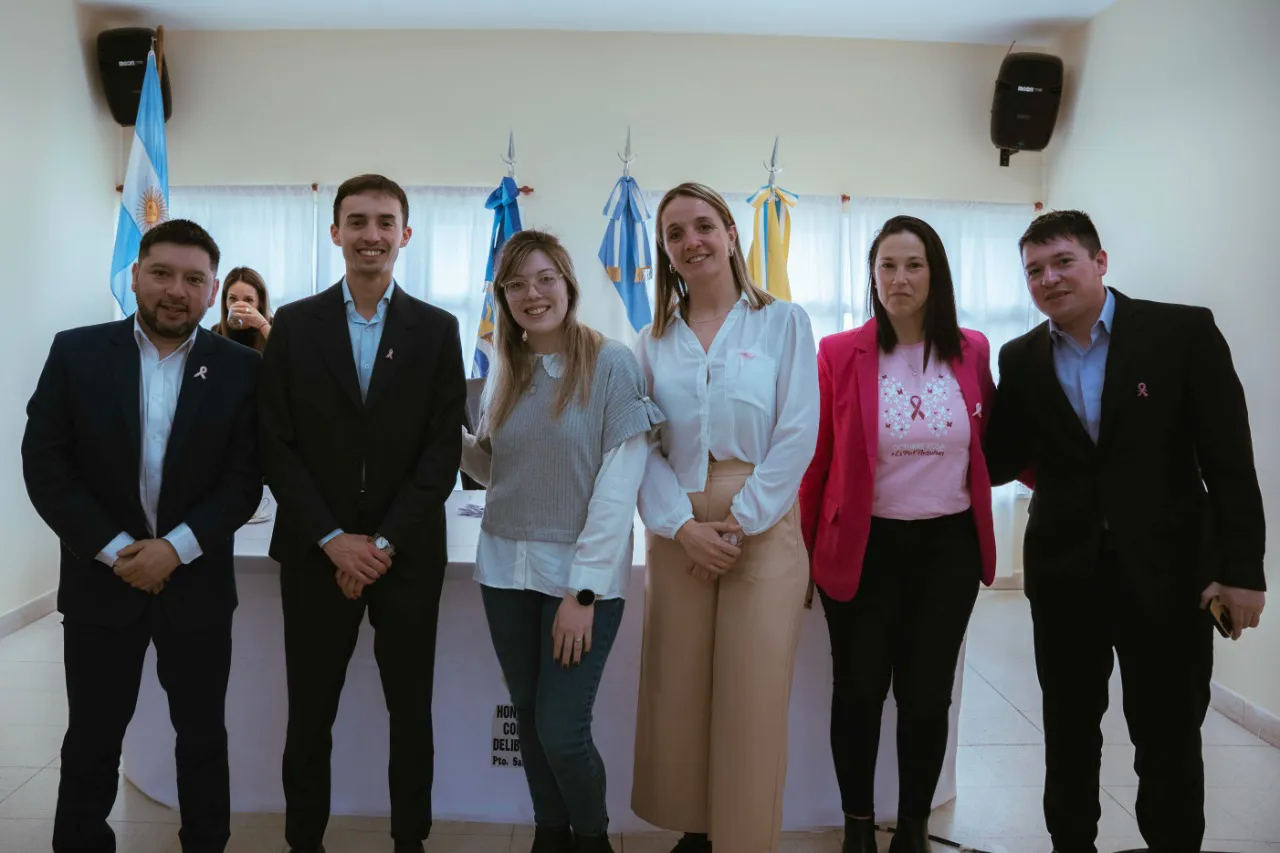 Autoridades del Concejo Deliberante junto a la encargada del proyecto piloto científico