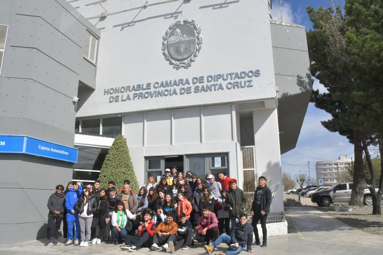 Visita alumnos Caleta Olivia (2)