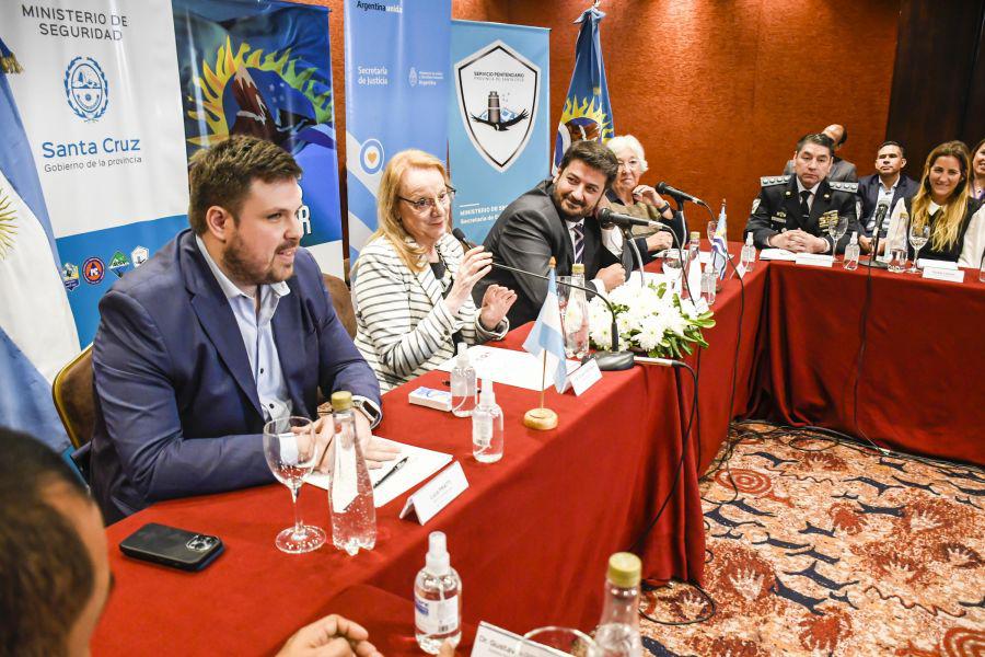 389315cd09f39f8aab9ce0d89a812ddf_XL