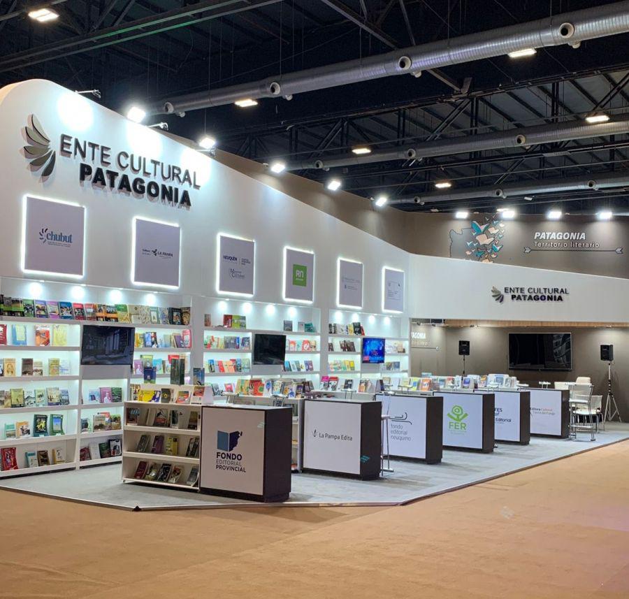 02c0c5907706d5cb2eb2d8b780ab0734_XL