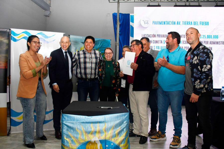 95c83b33df66059d064ce91f5c0997b0_XL