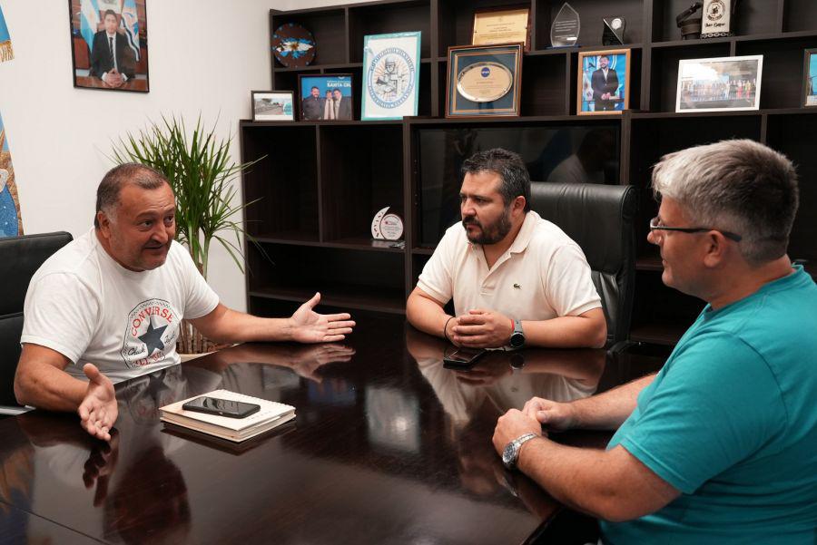 92077d36e33f13f66a2607f70957543b_XL