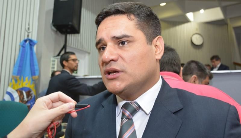 MARTIN CHAVEZ