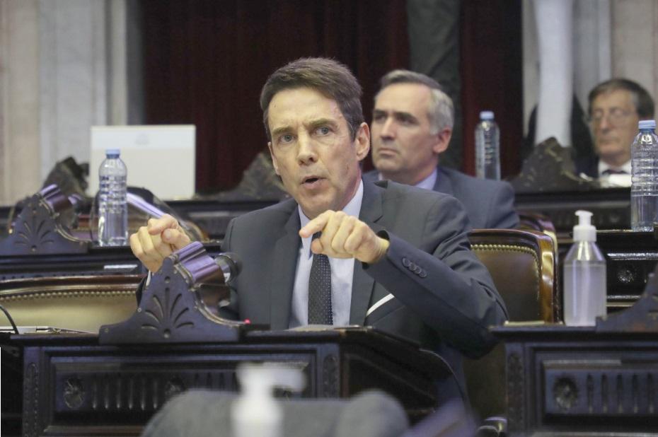 Tito-Stefani-cruzo-al-gobernador-Melella